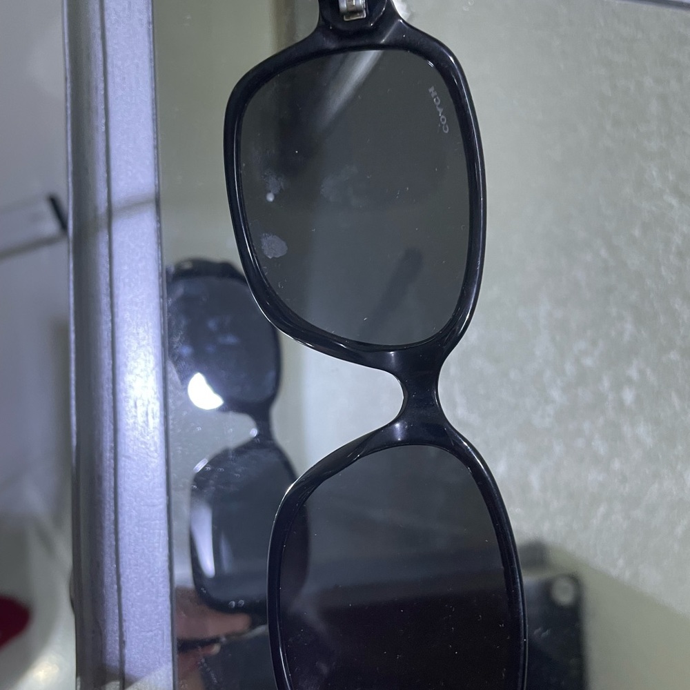Coach sunglasses - Picture 2 of 5